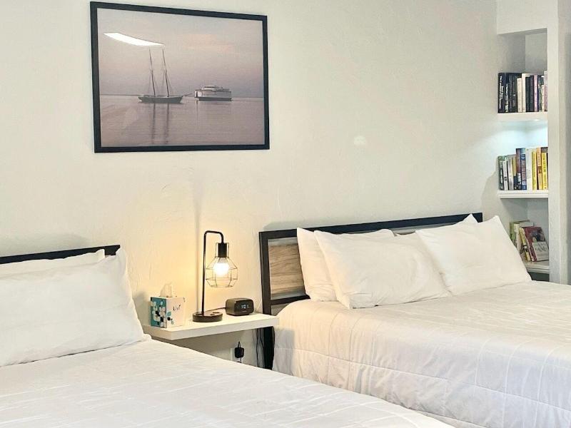 Vineyard Harbor Motel - Private Beach image