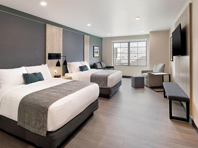Clubhouse Hotel Suites Rapid City image