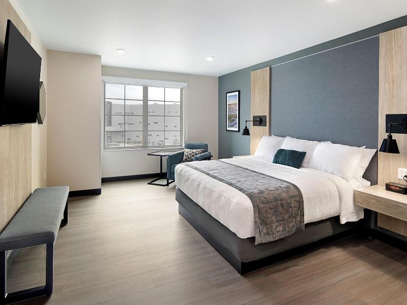Clubhouse Hotel Suites Rapid City image