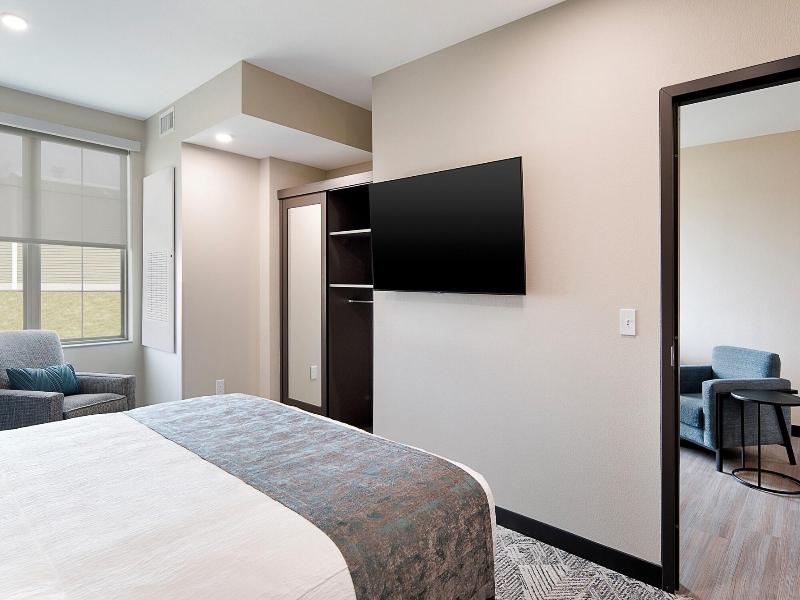 Clubhouse Hotel Suites Rapid City image