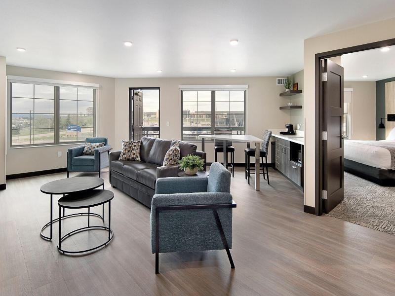 Clubhouse Hotel Suites Rapid City image