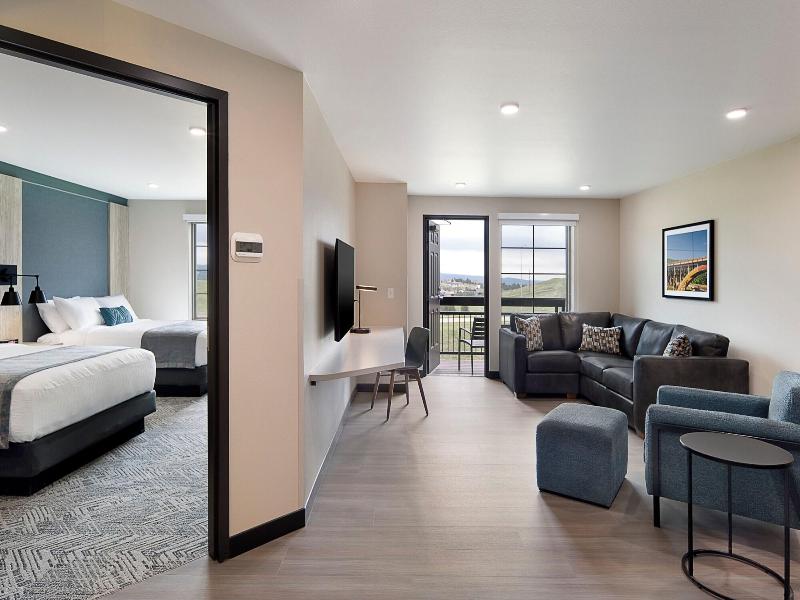 Clubhouse Hotel Suites Rapid City image