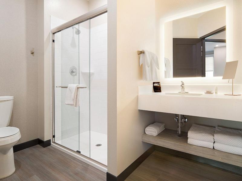 Clubhouse Hotel Suites Rapid City image