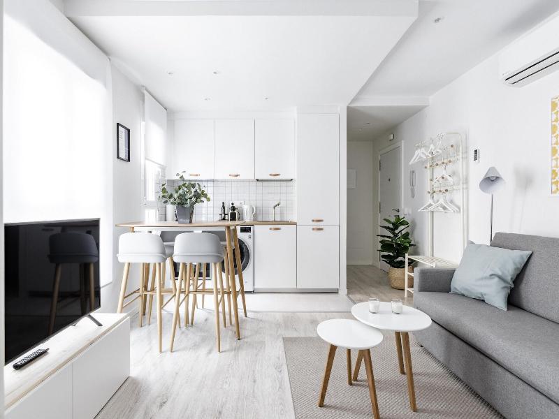 Mad Apartments By Olala Homes image