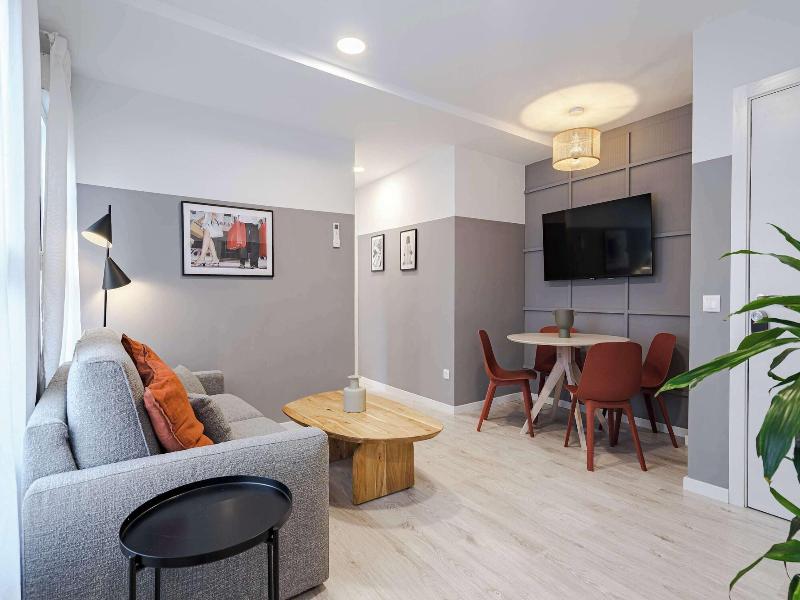 Mad Apartments By Olala Homes image