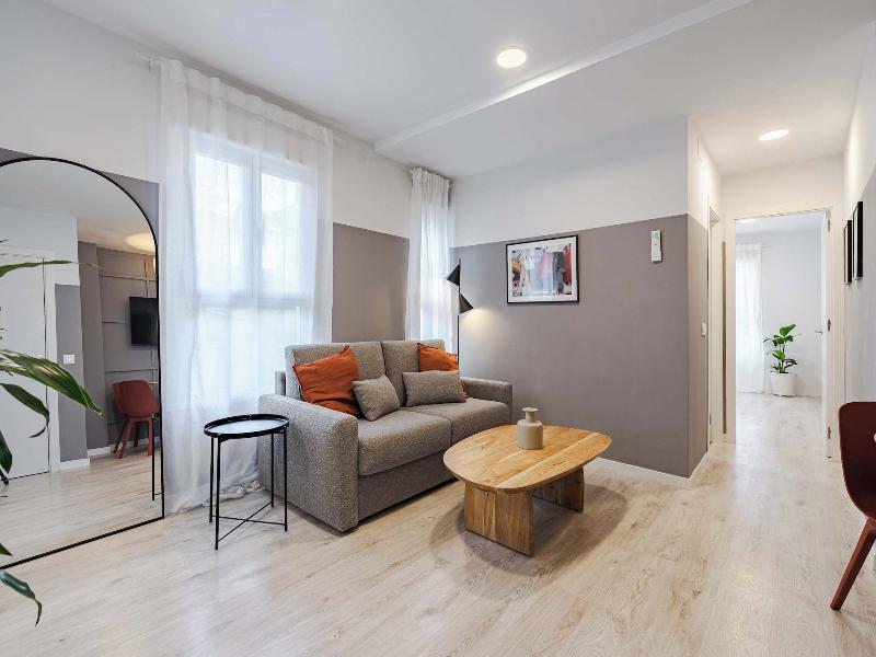 Mad Apartments By Olala Homes image