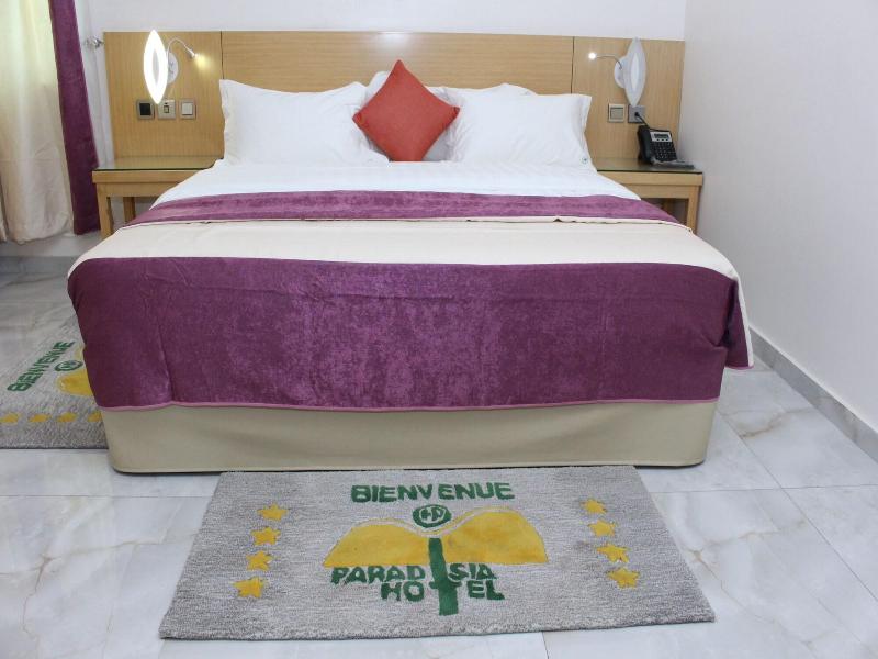 Paradisia Hotel image