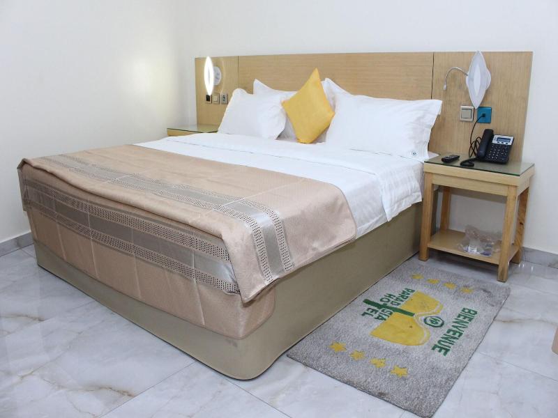 Paradisia Hotel image