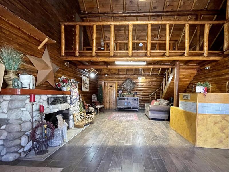 Island Park Lodge image