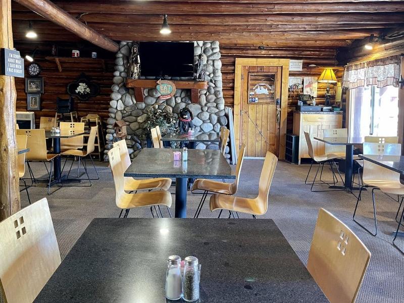 Island Park Lodge — restaurant