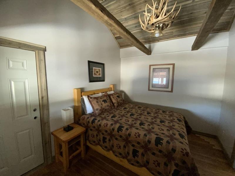 Island Park Lodge image