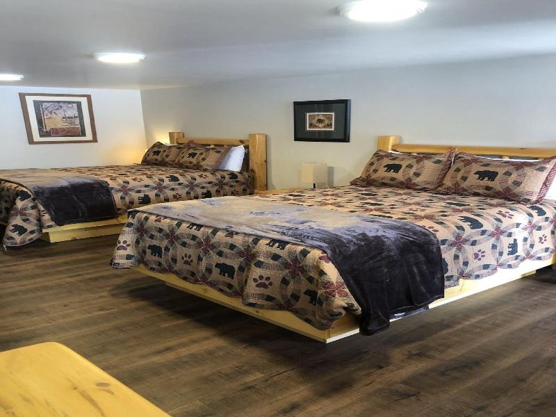 Island Park Lodge image