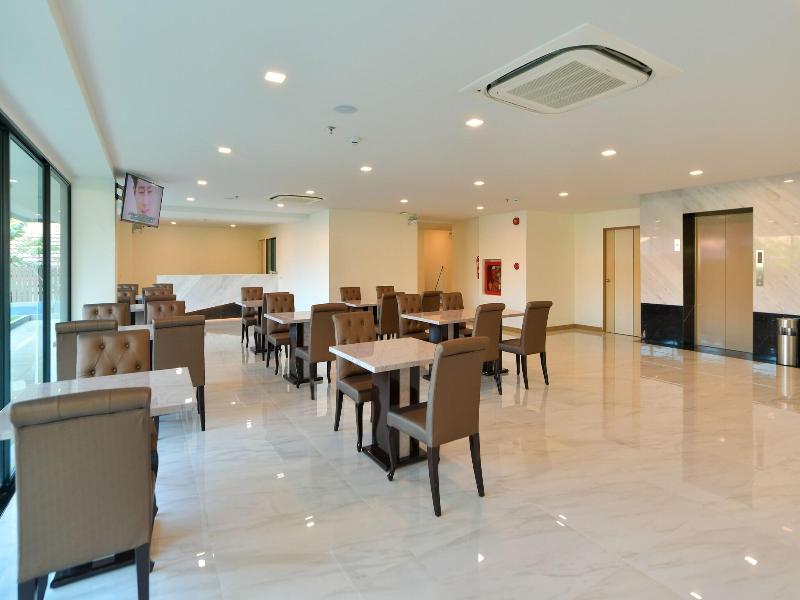 Iris Palace image