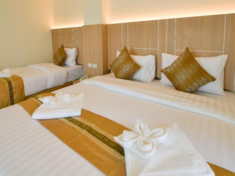 Iris Palace image