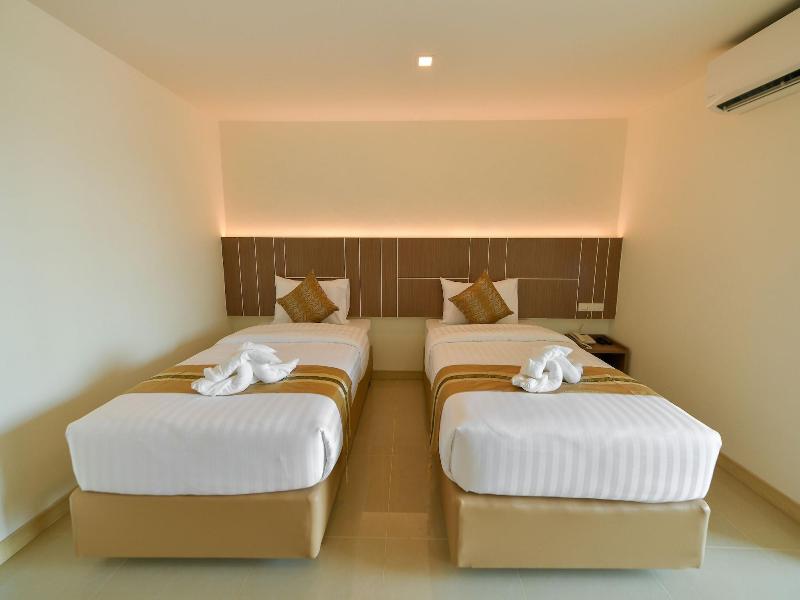 Iris Palace image
