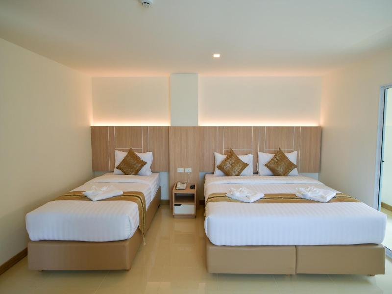 Iris Palace image