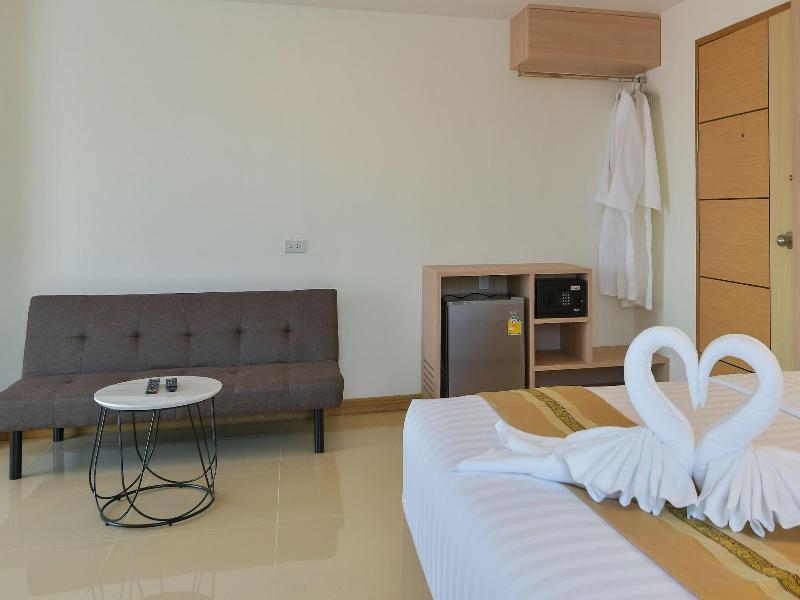Iris Palace image