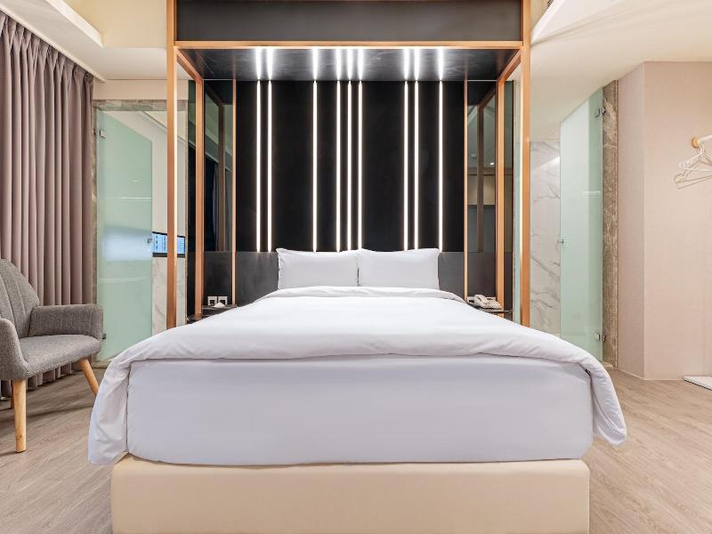 Check Inn Taichung Qinghai image