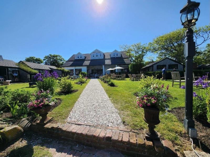 Summer House Hotel
