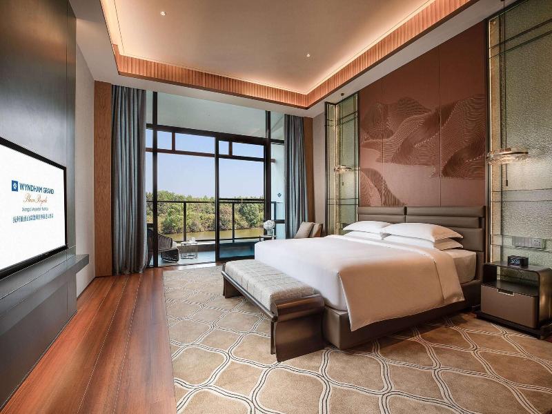 Wyndham Grand Plaza Royale Xiangai Mountain Fuzh image