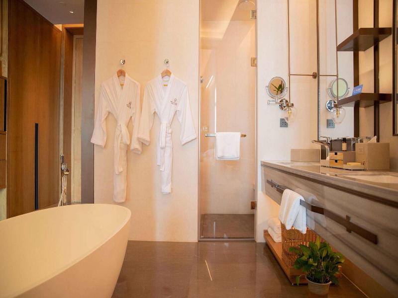 Wyndham Grand Plaza Royale Xiangai Mountain Fuzh image