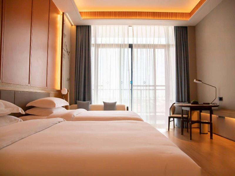 Wyndham Grand Plaza Royale Xiangai Mountain Fuzh image