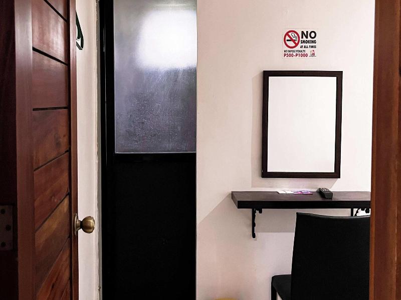 Fb Budgetel Suites image