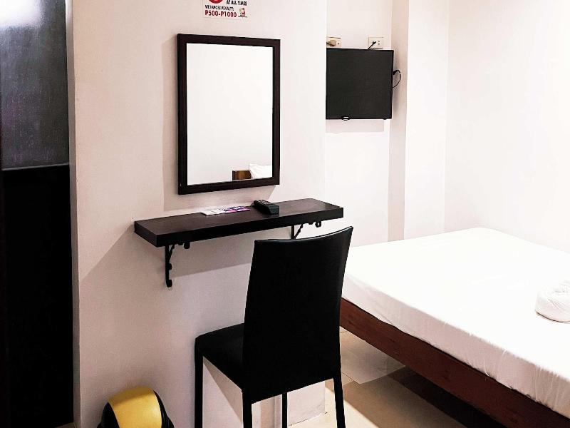Fb Budgetel Suites image