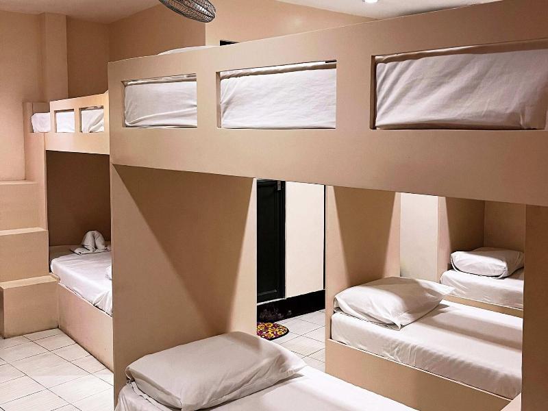 Fb Budgetel Suites image