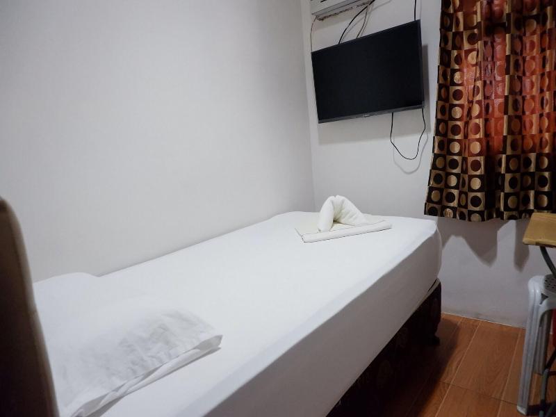 Fb Budgetel Suites image