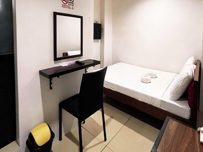 Fb Budgetel Suites image