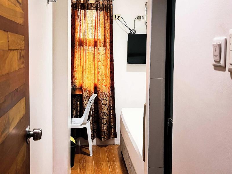Fb Budgetel Suites image