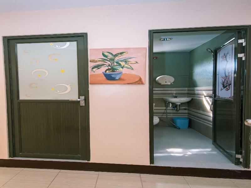 Fb Budgetel Suites image