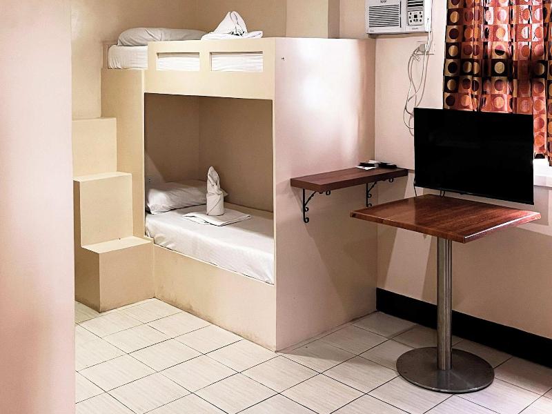 Fb Budgetel Suites image