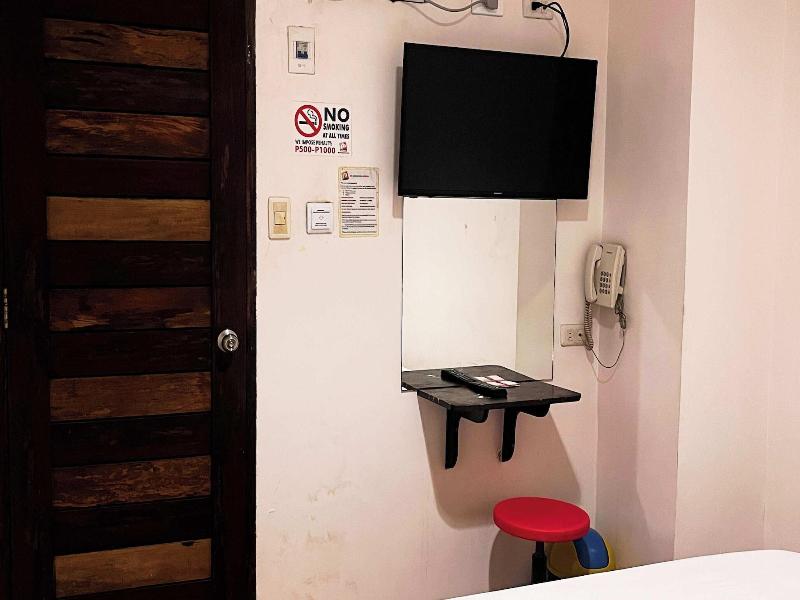 Fb Budgetel Suites image