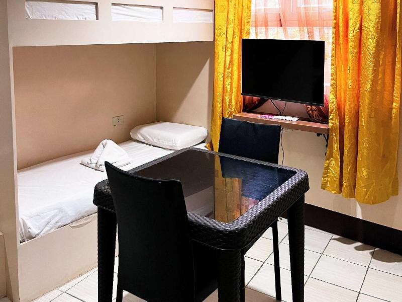 Fb Budgetel Suites image