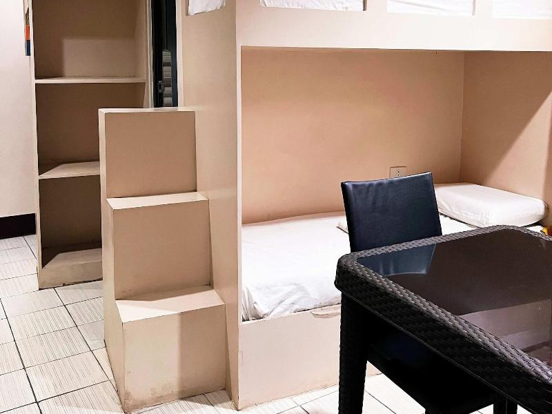 Fb Budgetel Suites image