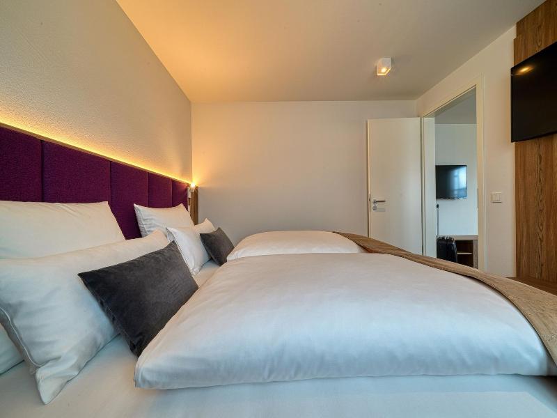Voya Hotel image