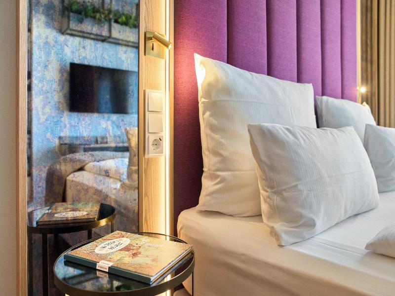 Voya Hotel image