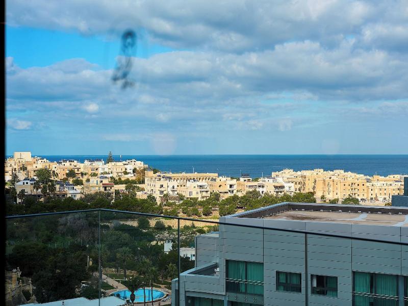 Voco Malta By Ihg image