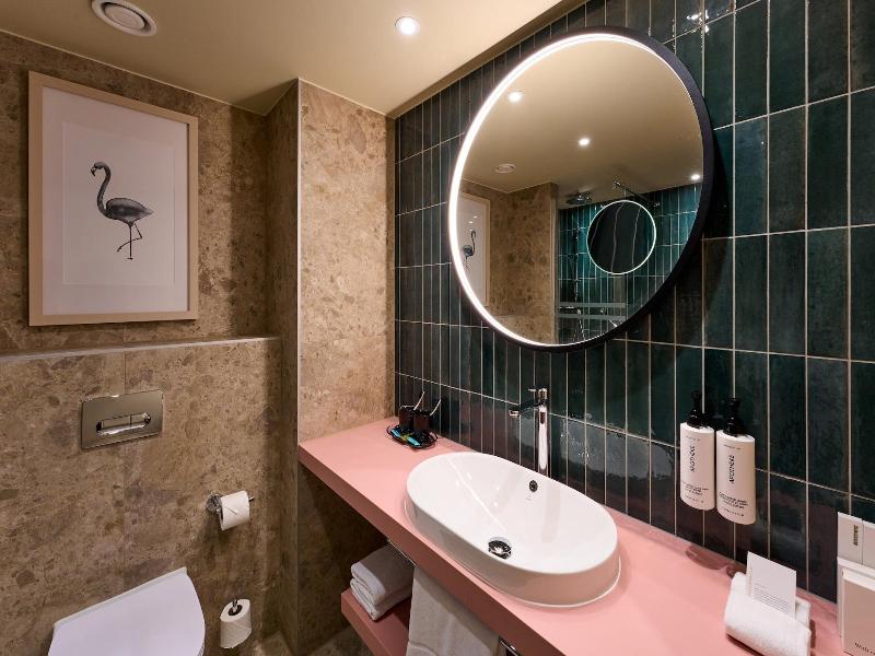 Voco Malta By Ihg image