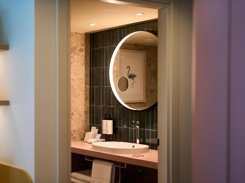 Voco Malta By Ihg image