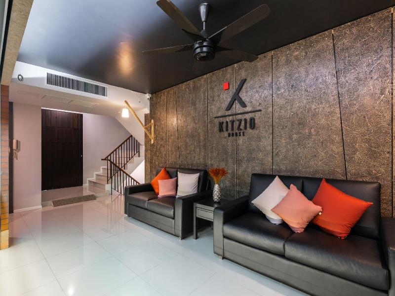 Kitzio House Hotel image