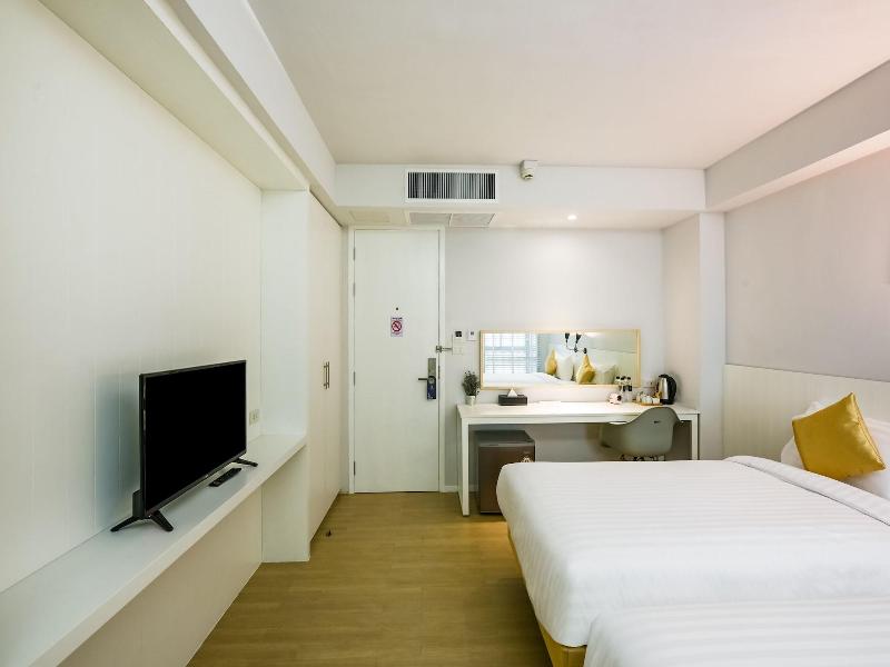Kitzio House Hotel image