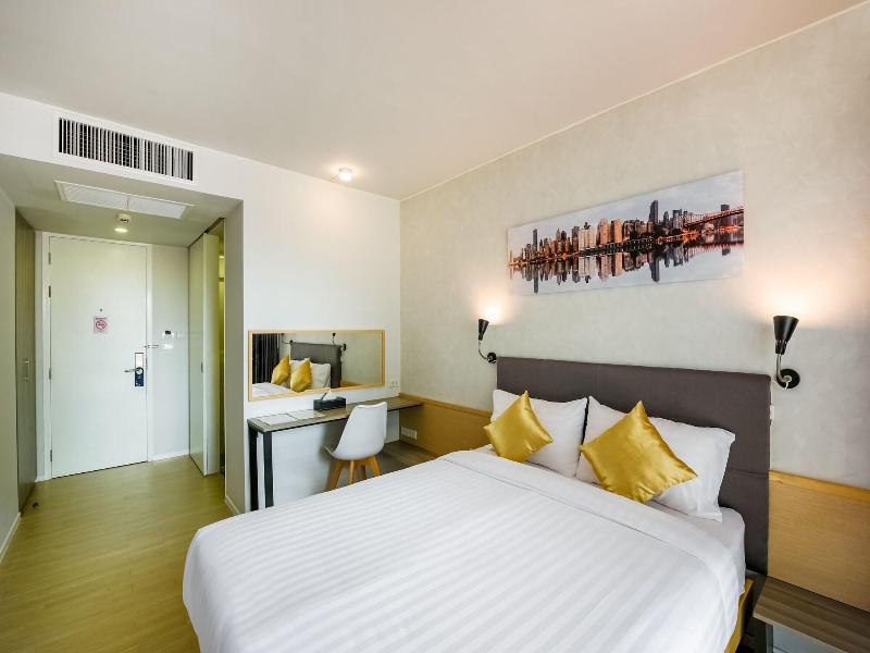 Kitzio House Hotel image