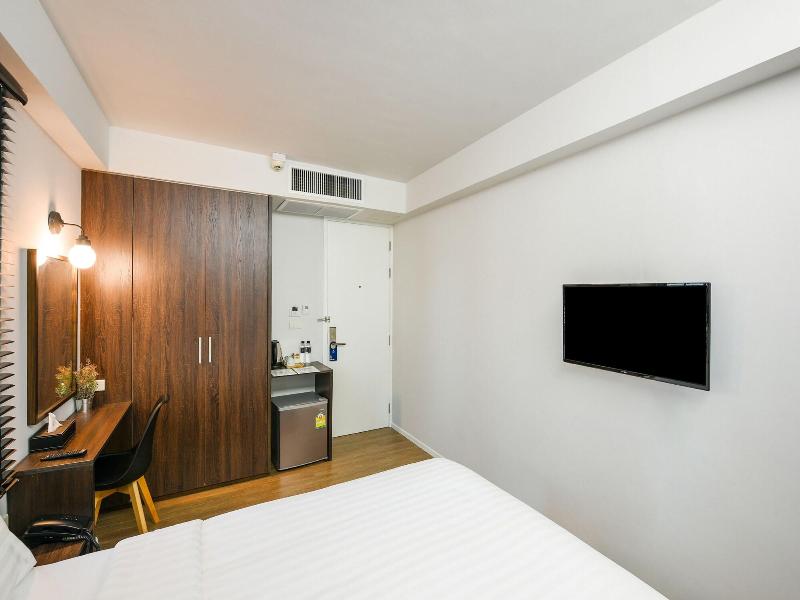 Kitzio House Hotel image