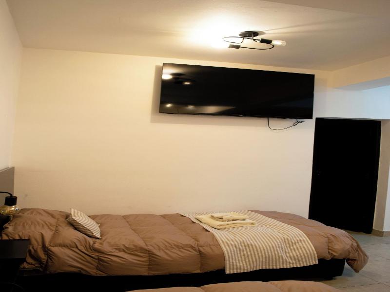 Hotel Del Tren image