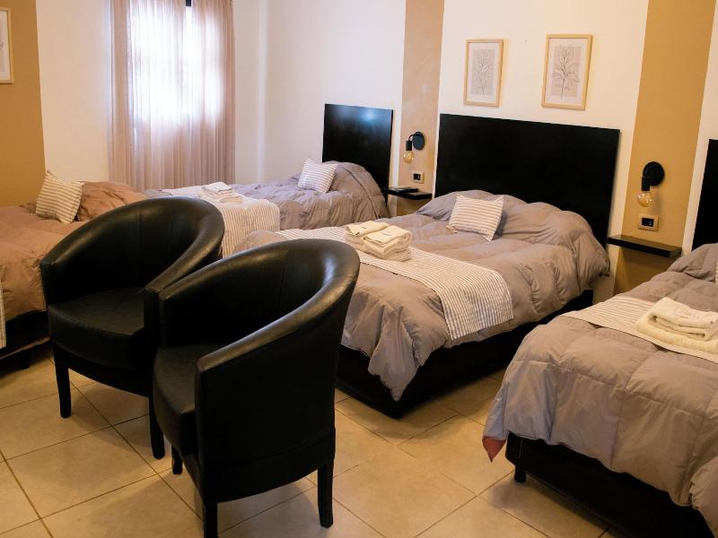 Hotel Del Tren image