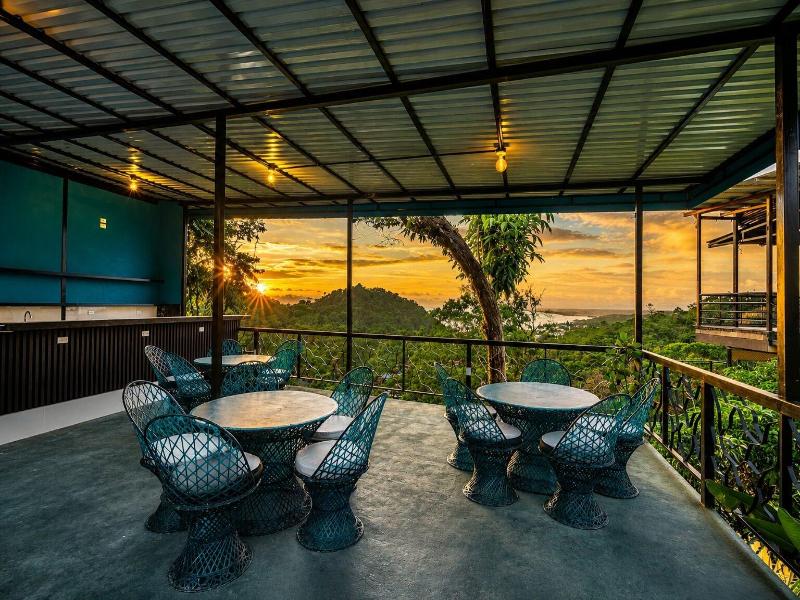 Vista Del Pacifico Boutique Hotel image