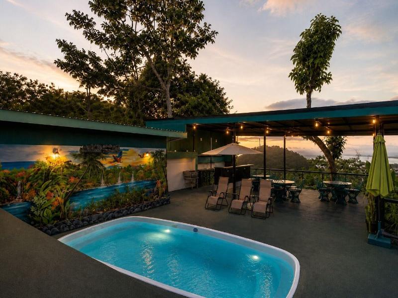 Vista Del Pacifico Boutique Hotel image